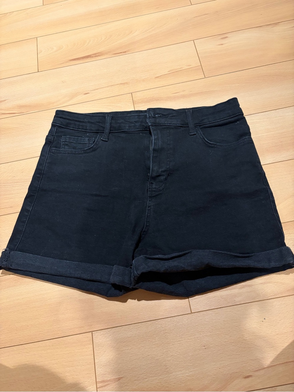 Guess Black Rolled-Hem Jean Short